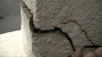 ひび割れ