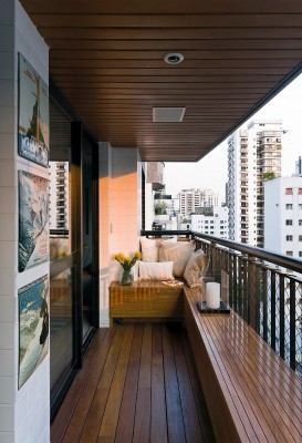 Cumaru-wood-small-balcony-design