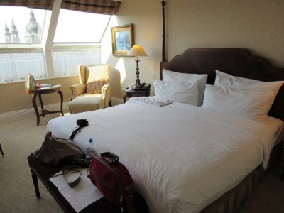 bedroom-460762_960_720