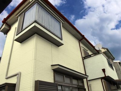 アイボリーの外壁